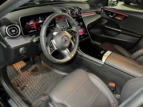 Used 2025 Mercedes-Benz C 300 4MATIC Sedan image 25
