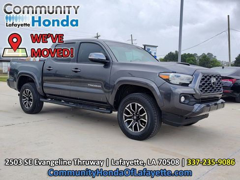 Used 2020 Toyota Tacoma TRD Sport w/ Technology Package RWD image 15