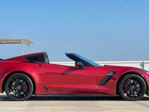Used 2015 Chevrolet Corvette Z06 w/ 3LZ Preferred Equipment Group image 8