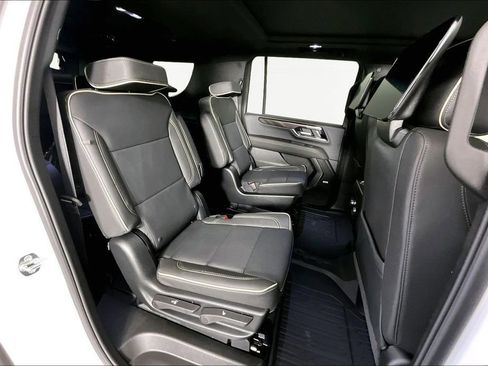 New 2026 GMC Yukon XL Elevation w/ Elevation Premium Package AWD/4WD image 11