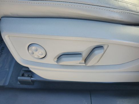 Used 2022 Audi Q5 2.0T Premium w/ Convenience Package image 21