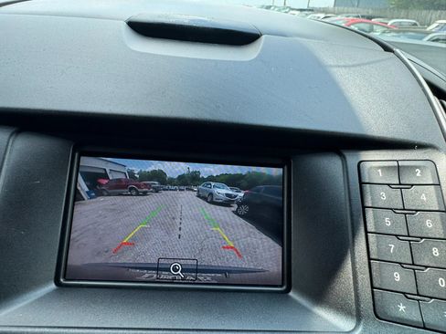 Used 2019 Ford Edge SE FWD image 17