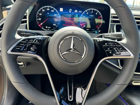 New 2026 Mercedes-Benz E 450 4MATIC Sedan image 19