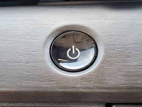 Used 2023 Nissan Ariya FWD image 25