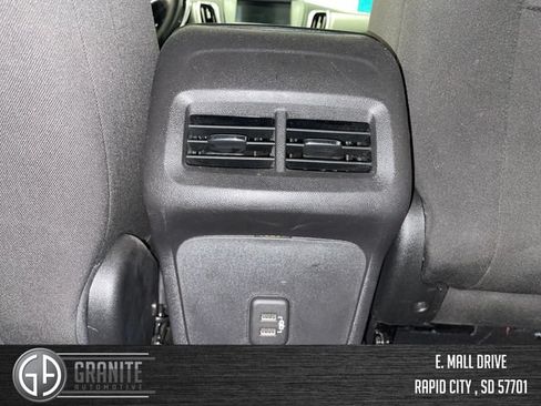 Used 2024 Chevrolet Equinox LT AWD/4WD image 32