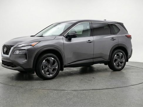 Used 2025 Nissan Rogue SV FWD image 3