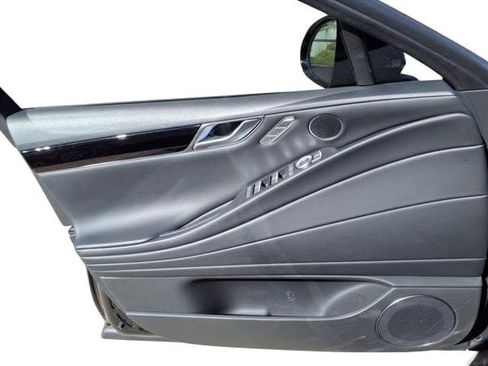 Used 2024 Genesis G80 2.5T image 9