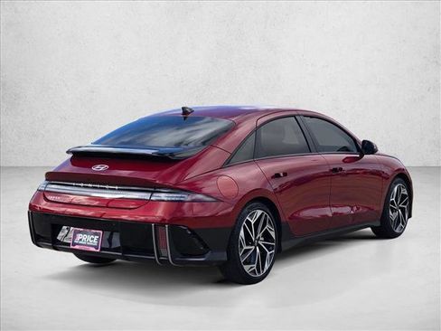 Used 2024 Hyundai Ioniq 6 SEL RWD image 2
