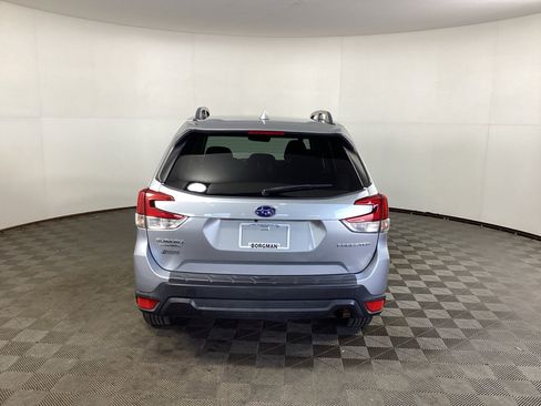 Used 2019 Subaru Forester Premium AWD/4WD image 3