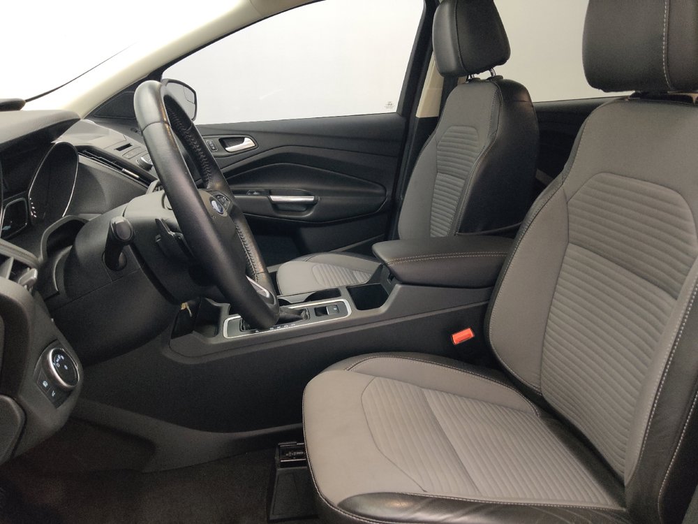 Used 2017 Ford Escape SE w/ SE Sport Appearance Package FWD image 17