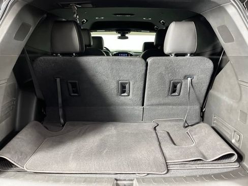 Used 2023 Chevrolet Traverse LT AWD/4WD image 49