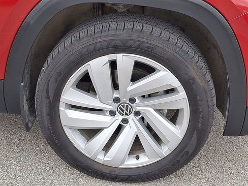 Used 2022 Volkswagen Atlas Cross Sport SE FWD image 8