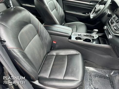 Used 2025 Nissan Altima 2.5 SR w/ SR Premium Package AWD/4WD image 13