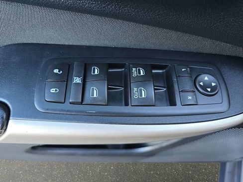 Used 2017 Jeep Cherokee Latitude image 29