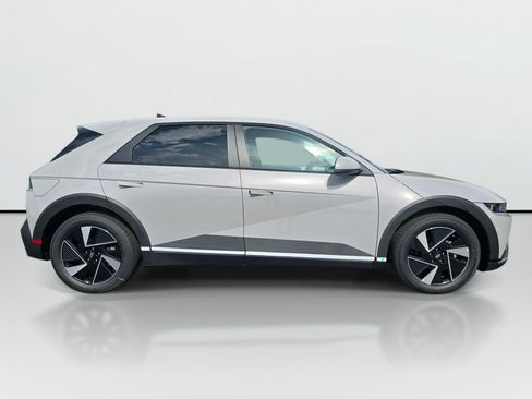 New 2025 Hyundai Ioniq 5 SE AWD/4WD image 2