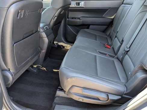 Used 2025 Hyundai Santa Fe SEL FWD image 28