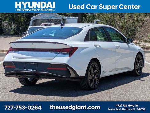 Used 2026 Hyundai Elantra Sport FWD image 5