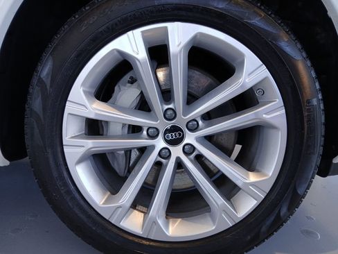 Used 2025 Audi Q7 3.0T Premium Plus image 11