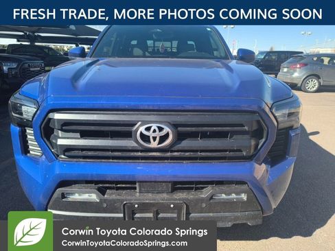 Used 2025 Toyota Tacoma SR5 image 9