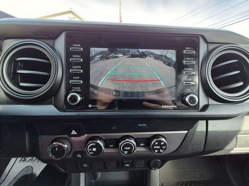 Used 2022 Toyota Tacoma SR image 15