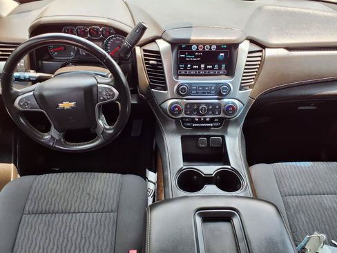 Used 2018 Chevrolet Tahoe LS RWD image 4