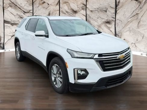 Used 2022 Chevrolet Traverse LT AWD/4WD image 1