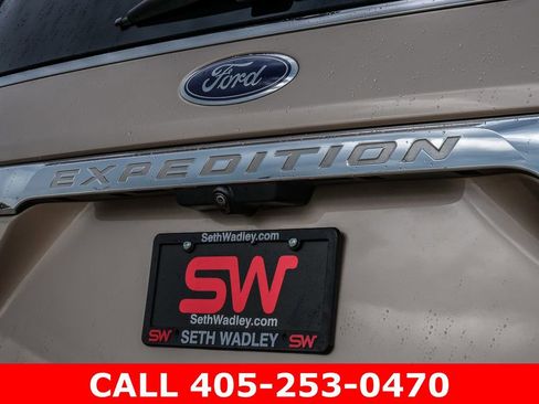 Used 2020 Ford Expedition Max Limited w/ Equipment Group 301A RWD image 12