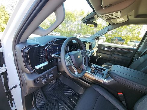 New 2026 Chevrolet Silverado 1500 LT w/ Z71 Off-Road Package image 15