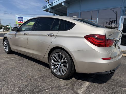 Used 2012 BMW 550i Gran Turismo xDrive w/ Driver Assistance Pkg AWD/4WD image 3