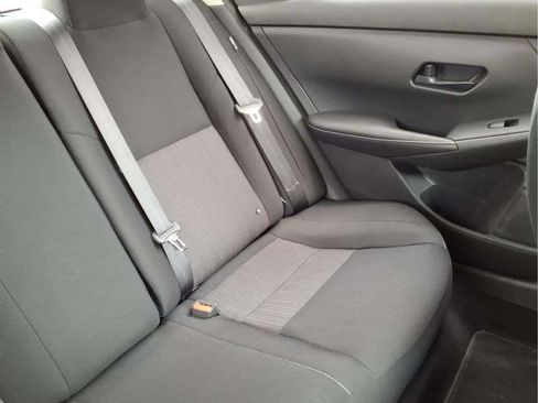 Used 2024 Nissan Sentra SV FWD image 18