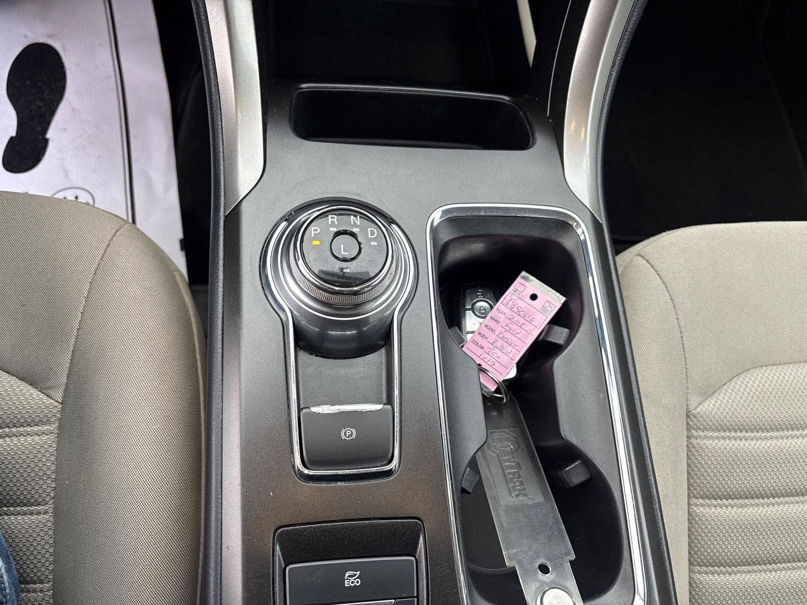 Used 2018 Ford Fusion SE FWD image 21