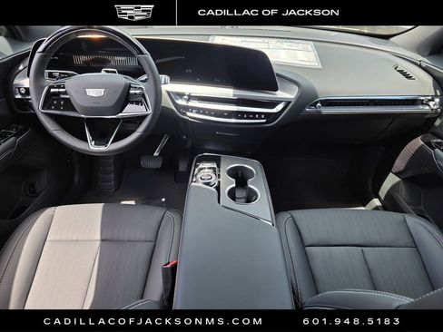 New 2026 Cadillac Lyriq Luxury AWD/4WD image 7