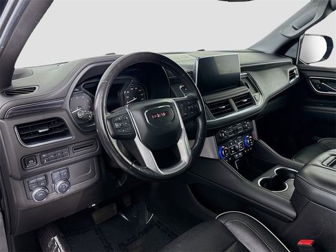 Used 2021 GMC Yukon SLT image 11