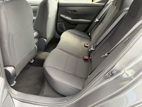 Used 2025 Nissan Sentra S image 19