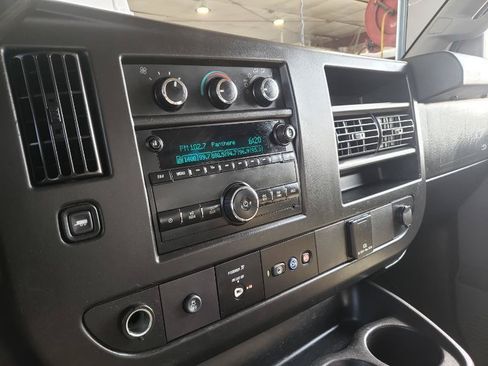 Used 2020 Chevrolet Express 2500 w/ Enhanced Convenience Package RWD image 15