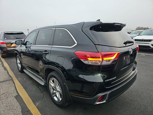 Used 2017 Toyota Highlander Limited image 6