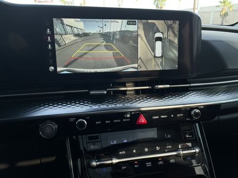 Used 2024 Kia Carnival SX Prestige image 11