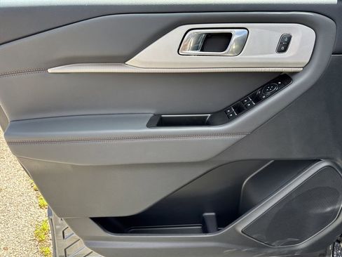 New 2026 Ford Explorer Active w/ Active Comfort Package RWD image 10