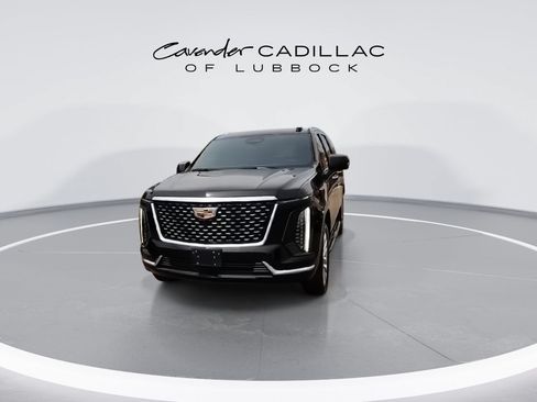Used 2025 Cadillac Escalade ESV Luxury w/ LPO, Floor Liner Package AWD/4WD image 4