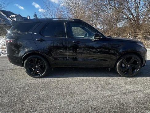 New 2026 Land Rover Discovery Dynamic SE image 4