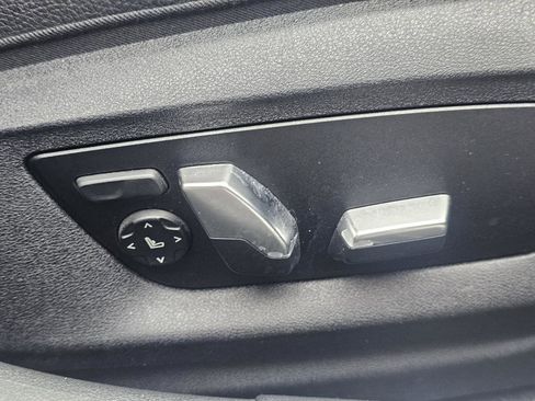 Used 2017 BMW 540i xDrive image 50