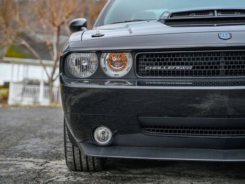 Used 2010 Dodge Challenger R/T w/ Mopar 10 Pkg image 43