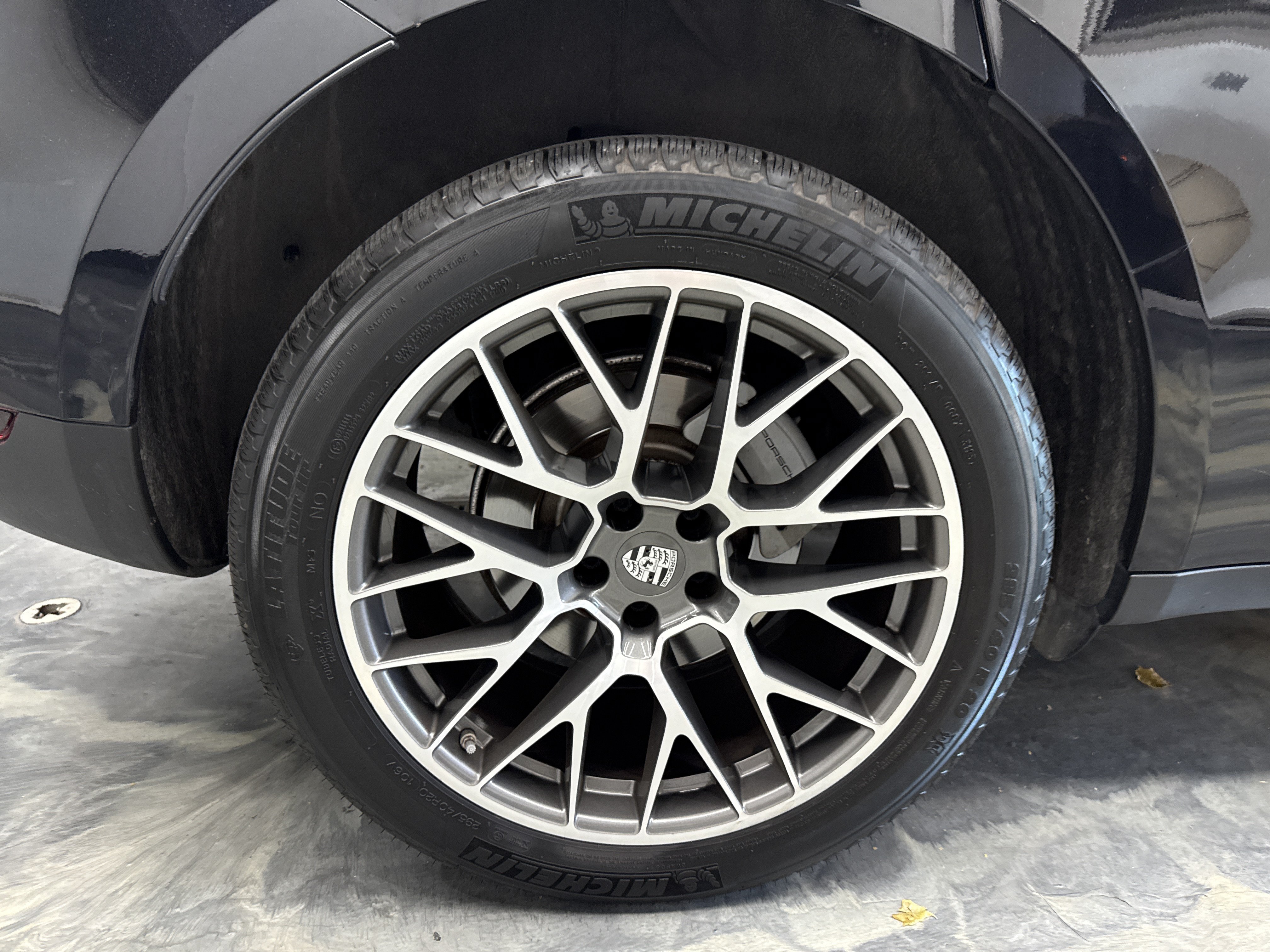 Used 2018 Porsche Macan S AWD/4WD image 28