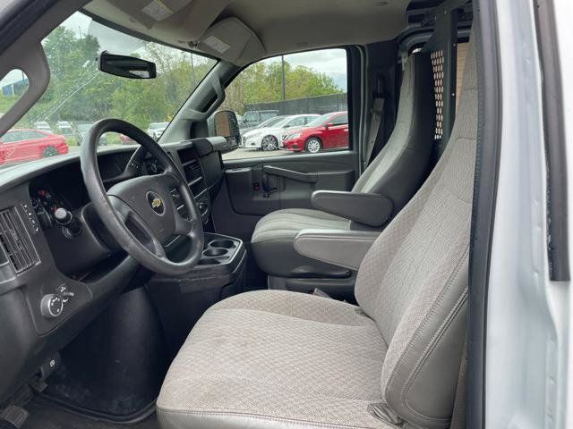 Used 2017 Chevrolet Express 2500 RWD image 14