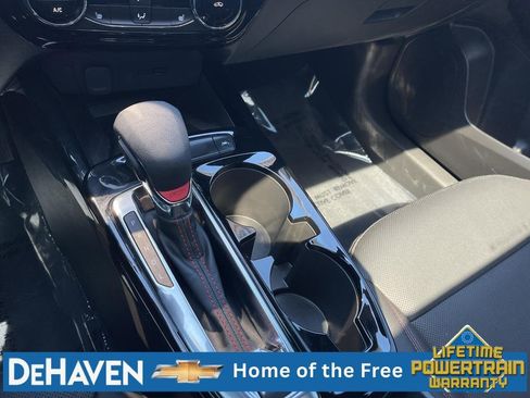 Used 2026 Chevrolet Trax RS w/ Sunroof Package FWD image 16