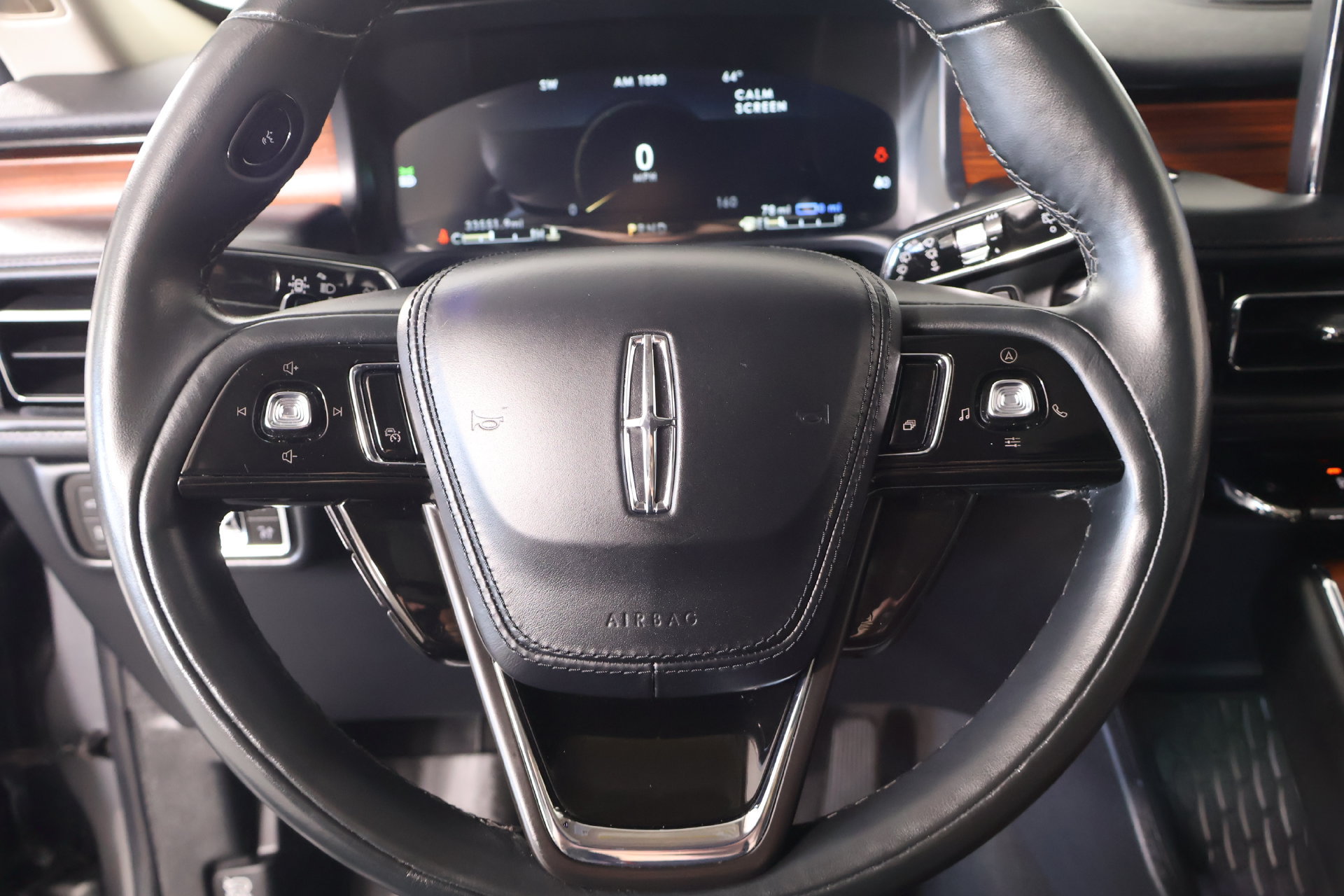 Used 2023 Lincoln Aviator Grand Touring w/ Equipment Group 301A AWD/4WD image 3