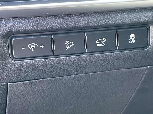 Used 2024 Kia Telluride EX w/ EX Captain's Chair Package image 20