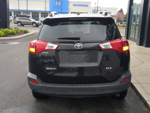 Used 2013 Toyota RAV4 XLE image 5