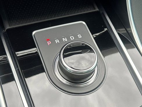 Used 2018 Jaguar XE S RWD image 21