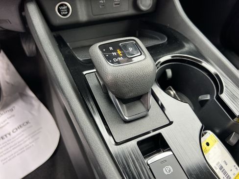 Used 2023 Nissan Rogue SV image 26